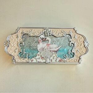 Flower knows Ballet Series 01 White Swan eyeshadow palette